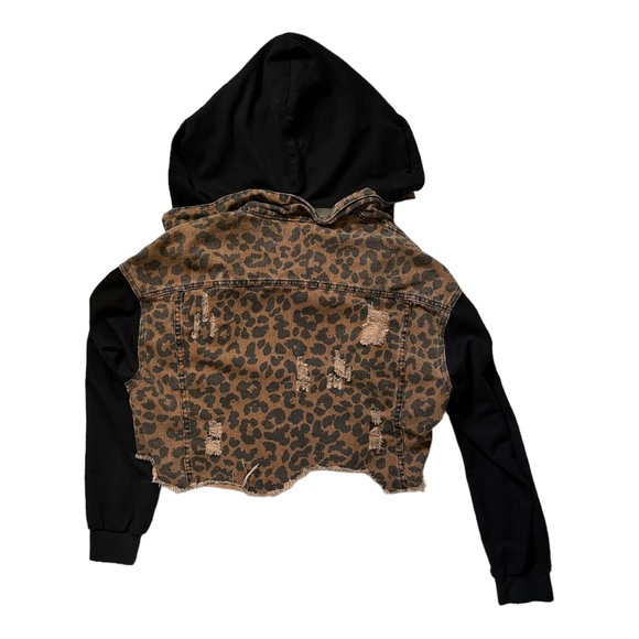 Dance & Marvel Jean Jacket Women Size M Distressed Crop Cutout Cheetah Print - Picture 2 of 8